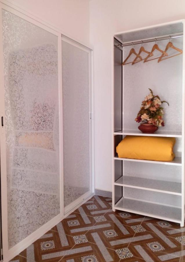 Riad Larache Pensión *